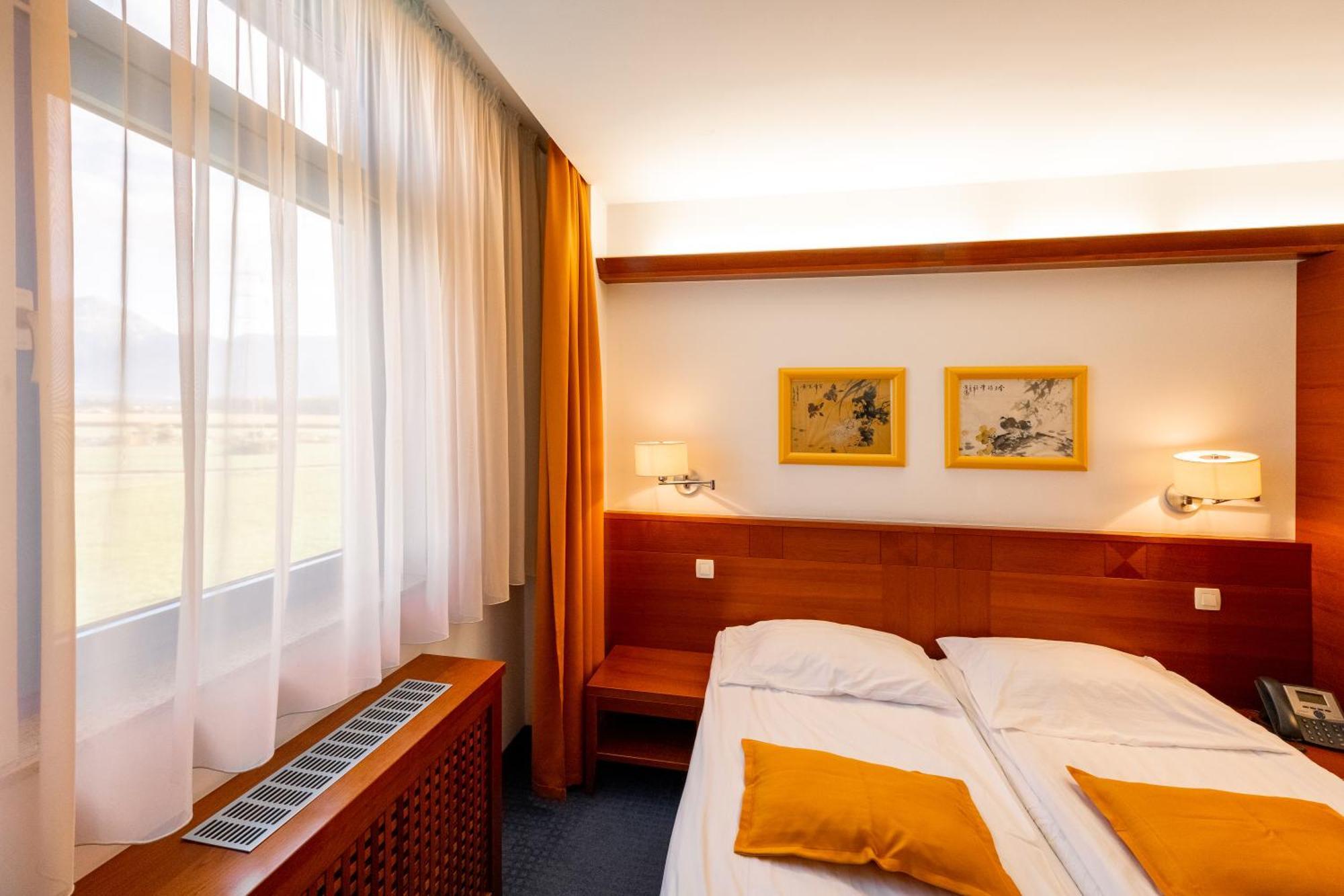 Garni Hotel Azul Kranj Exteriér fotografie