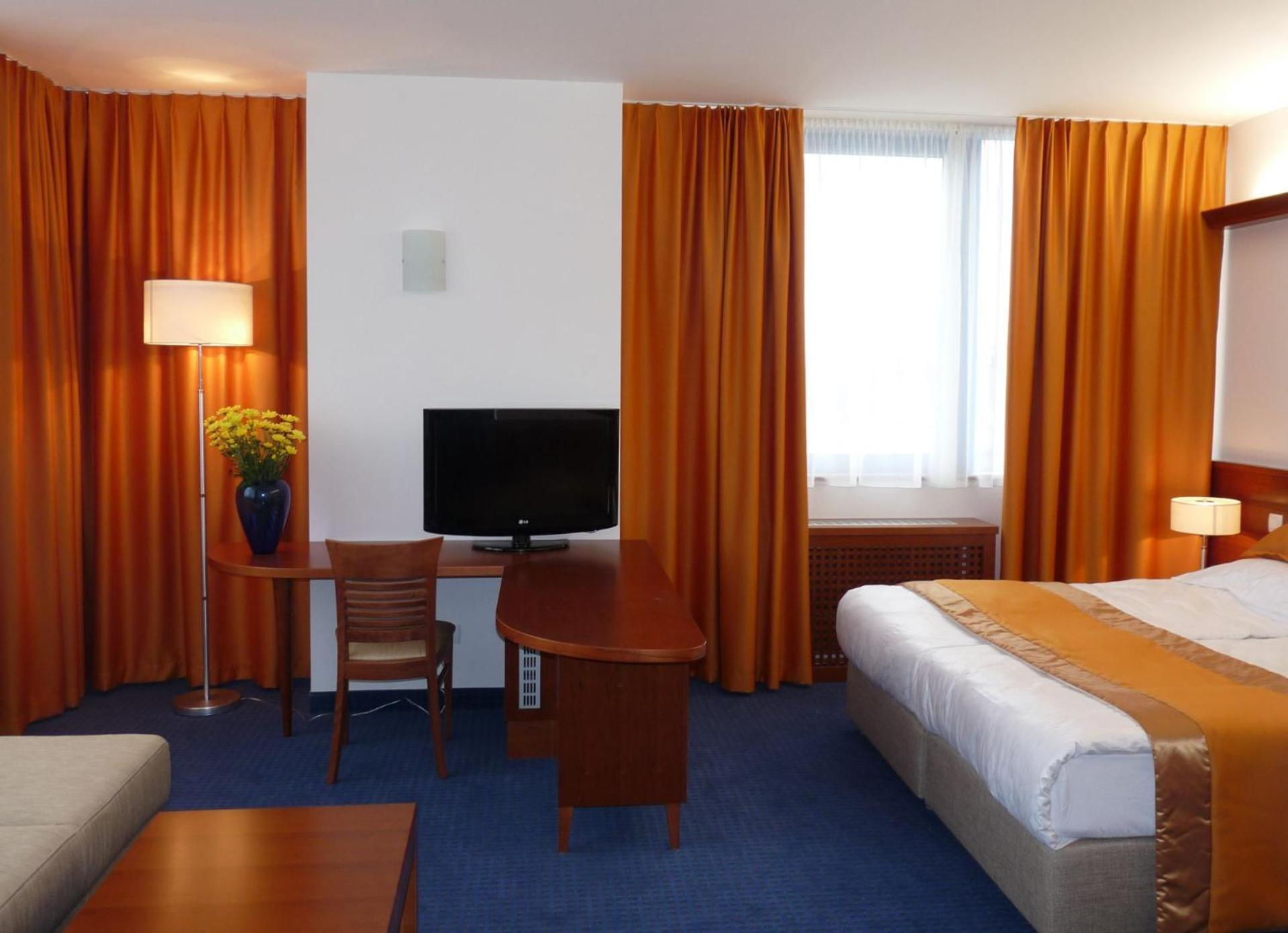 Garni Hotel Azul Kranj Exteriér fotografie