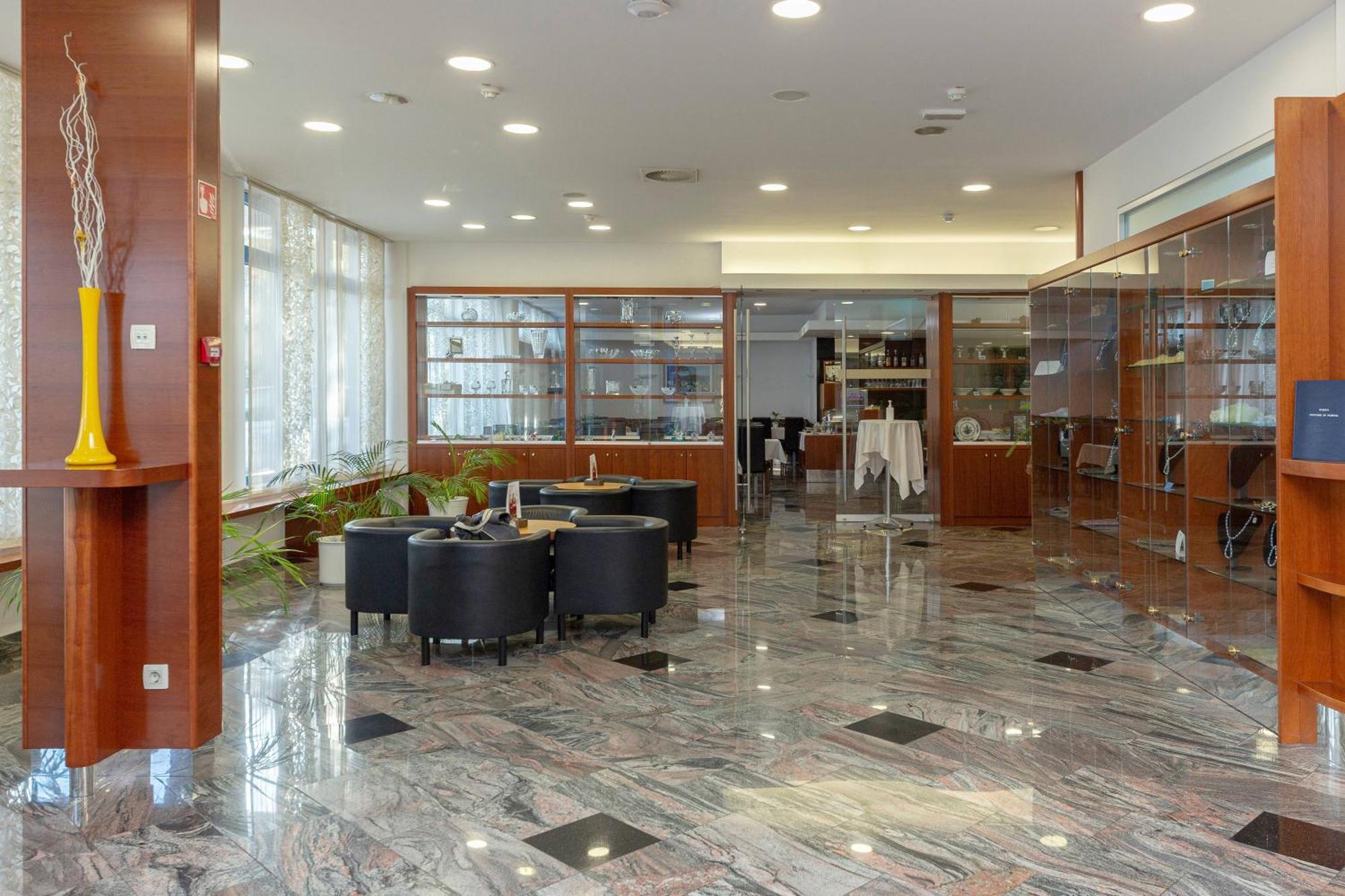 Garni Hotel Azul Kranj Exteriér fotografie