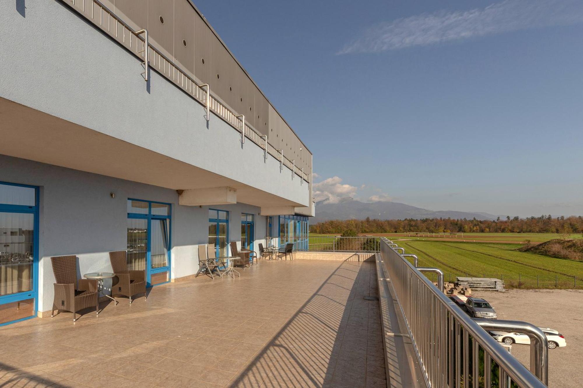 Garni Hotel Azul Kranj Exteriér fotografie