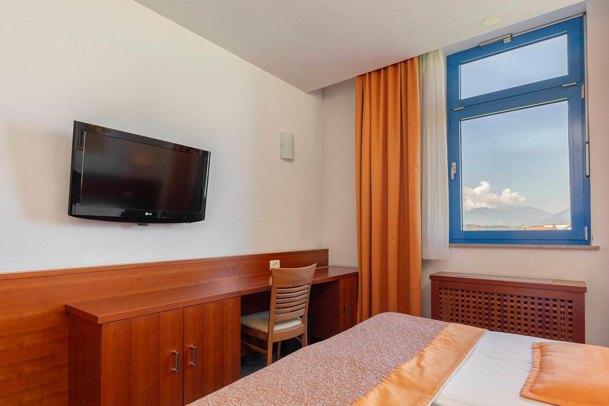 Garni Hotel Azul Kranj Exteriér fotografie