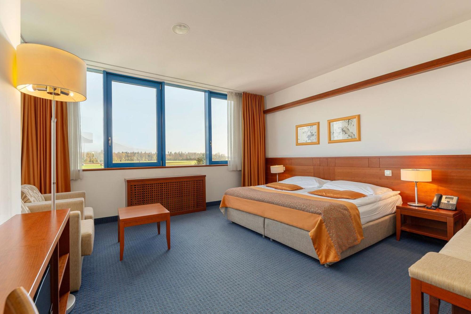 Garni Hotel Azul Kranj Exteriér fotografie