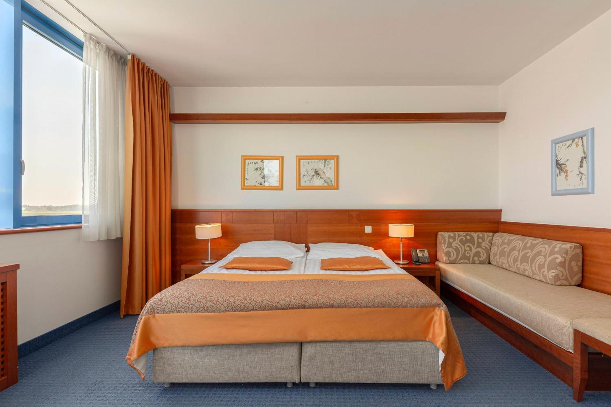 Garni Hotel Azul Kranj Exteriér fotografie