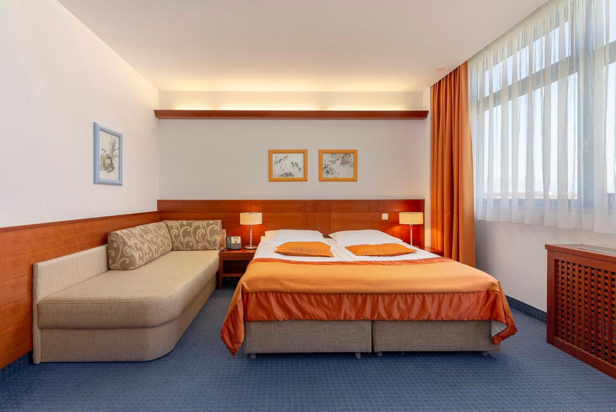 Garni Hotel Azul Kranj Exteriér fotografie